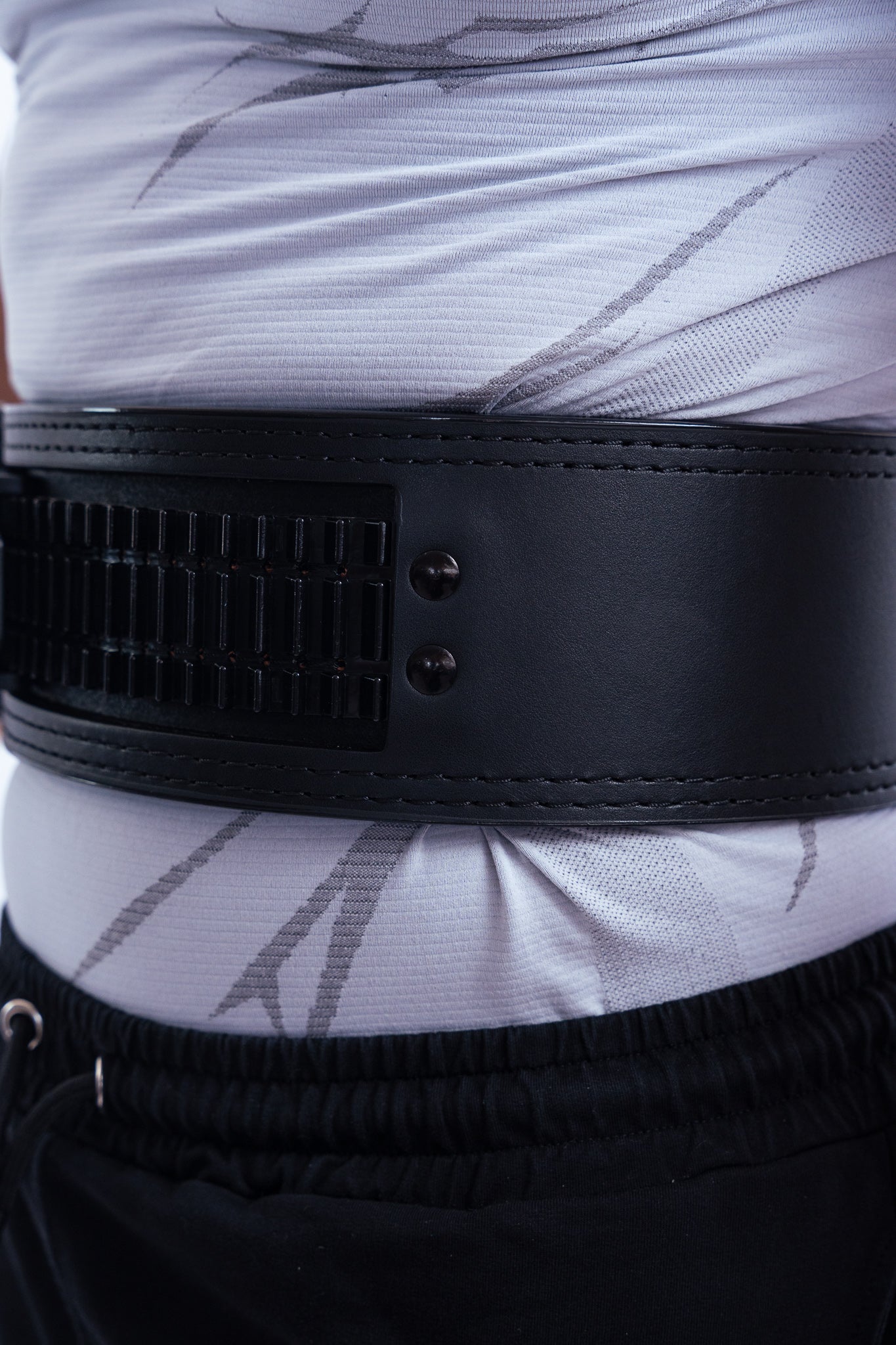 REVOLVER Lever Belt